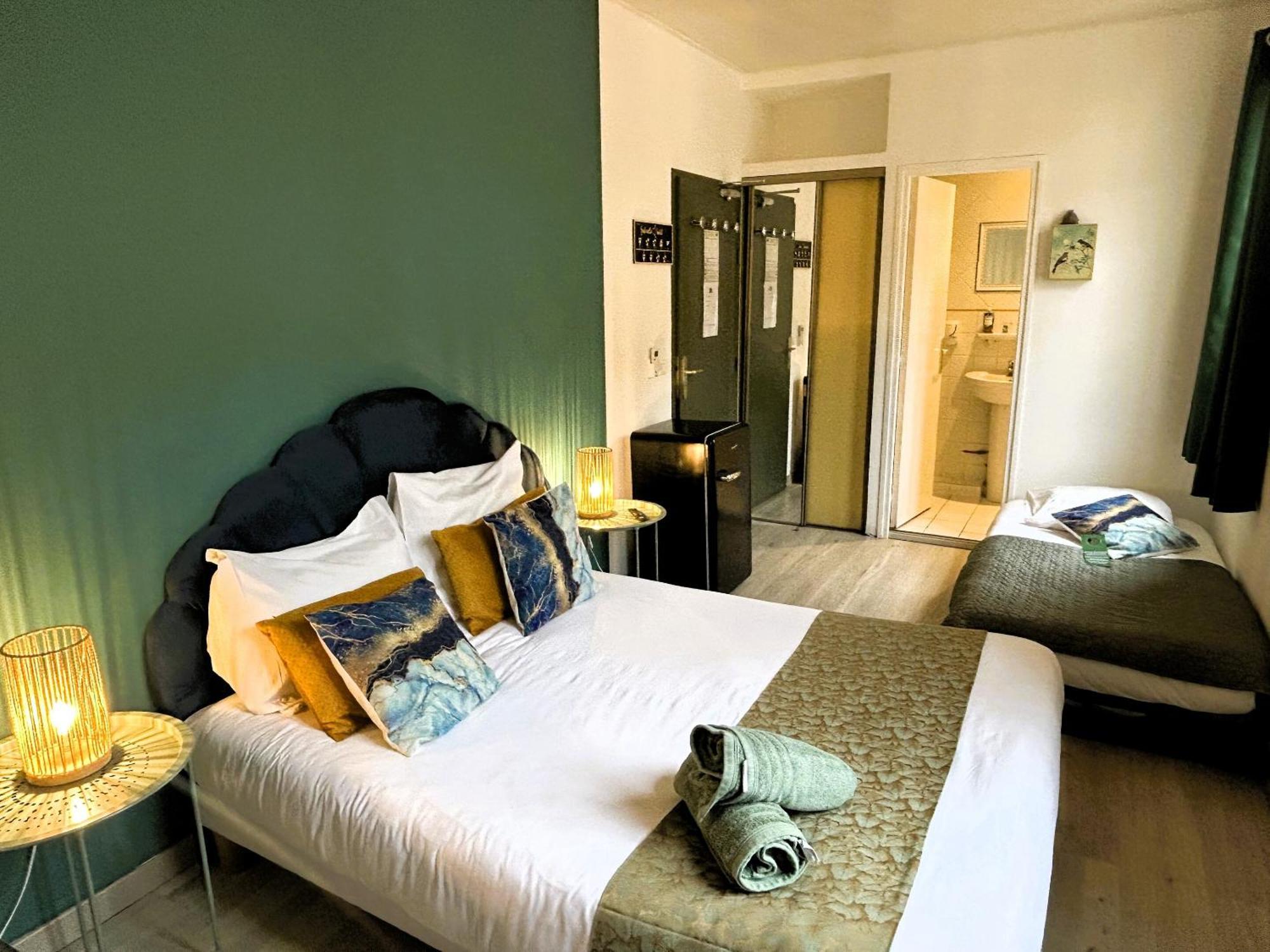 Gabrielle Hotel Эгин Номер фото